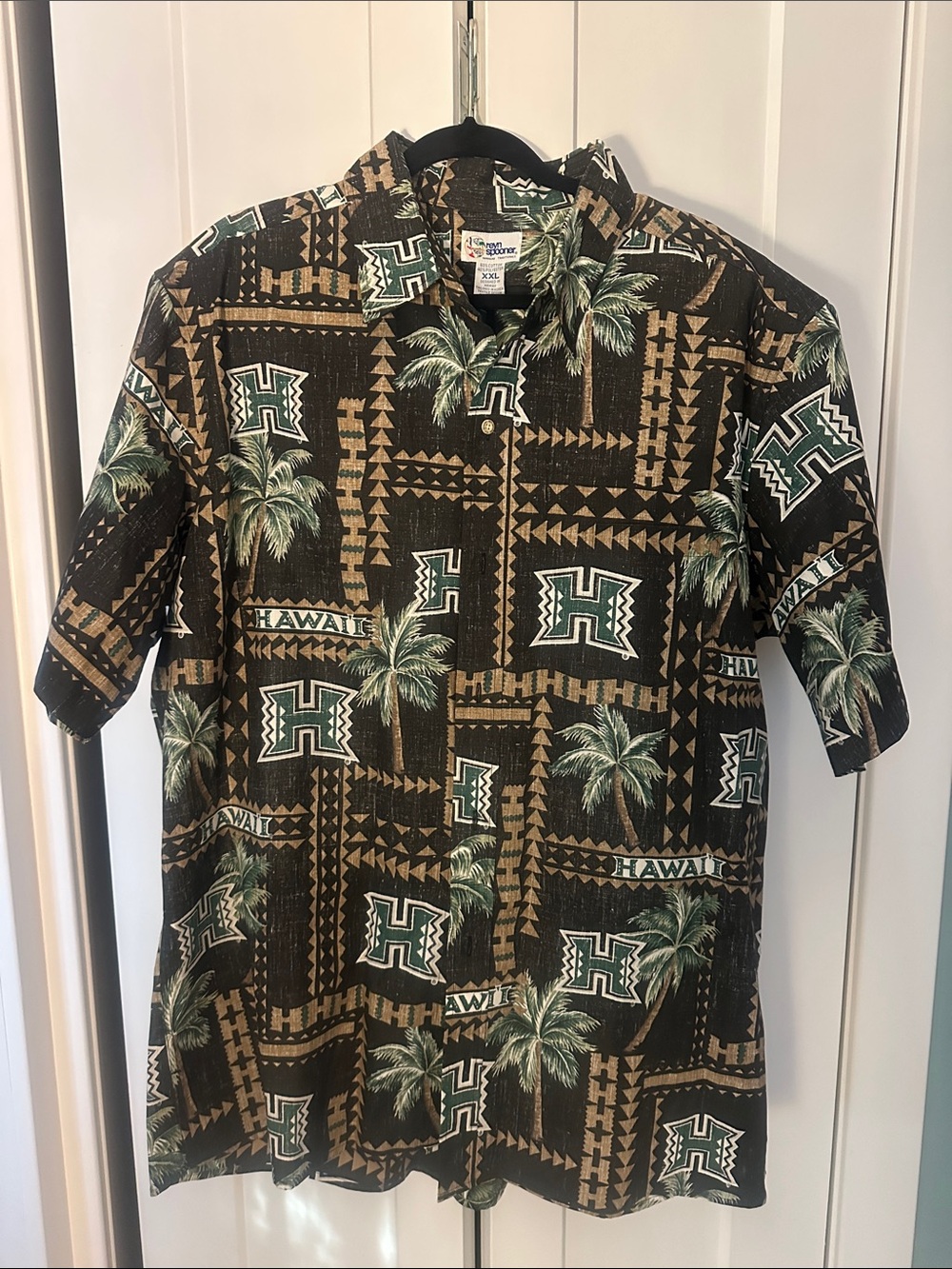 reyn spooner University of Hawaii  Brown & Green Hawaiian  Shirt with Palm Motif